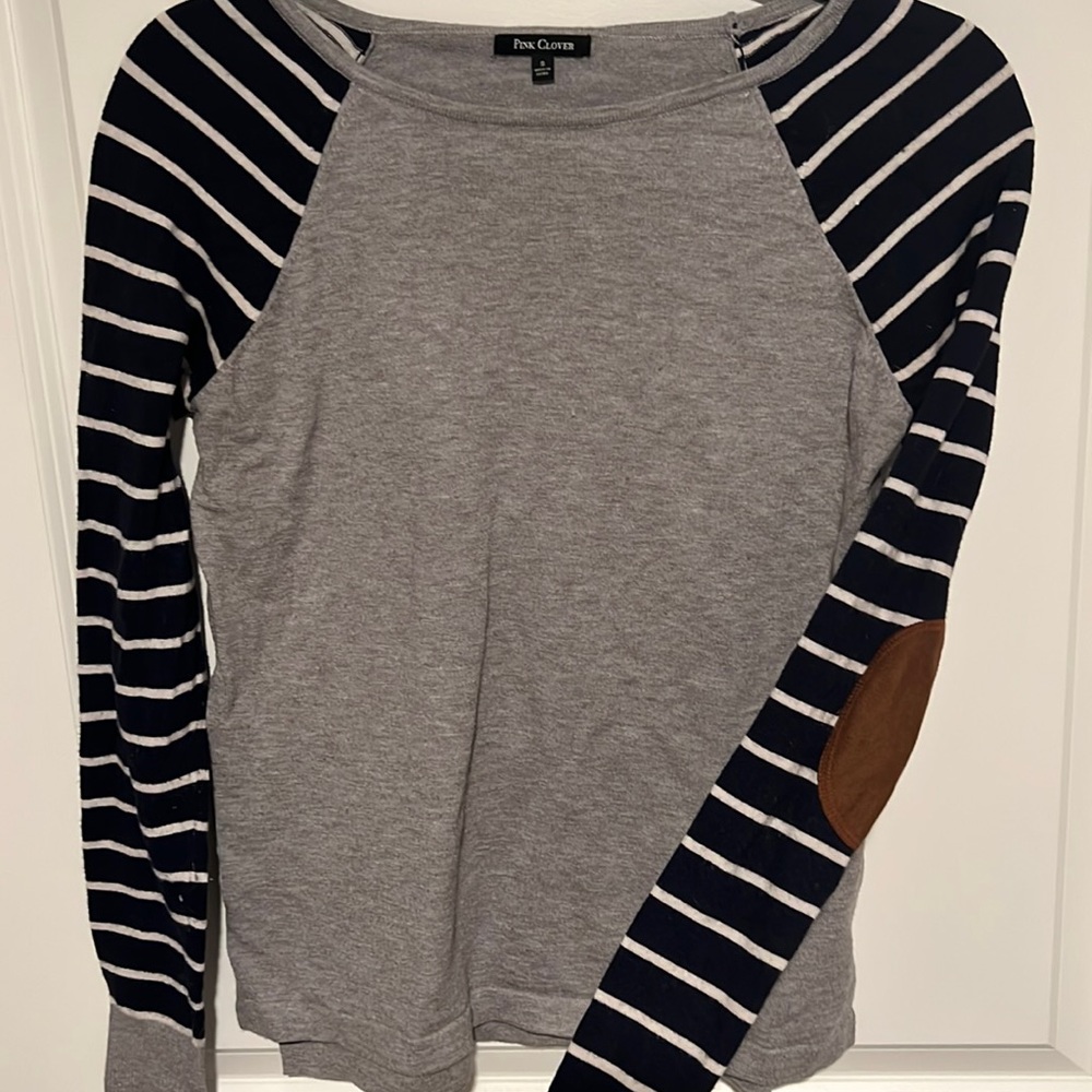 Navy and Grey Sweater with elbow patches Size Small from Pink Clover